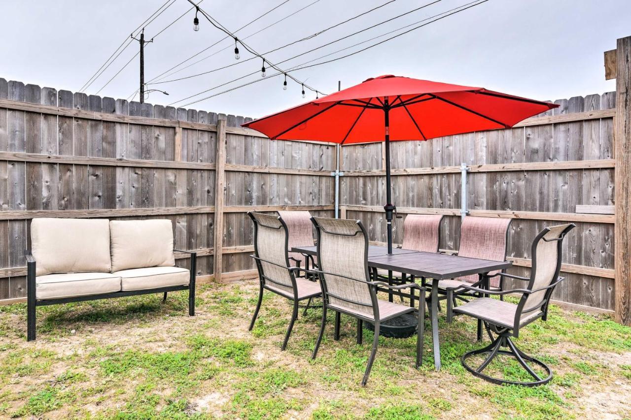 Beautiful Galveston Apt With Deck Less Than 3 Mi To Dtwn! Екстер'єр фото