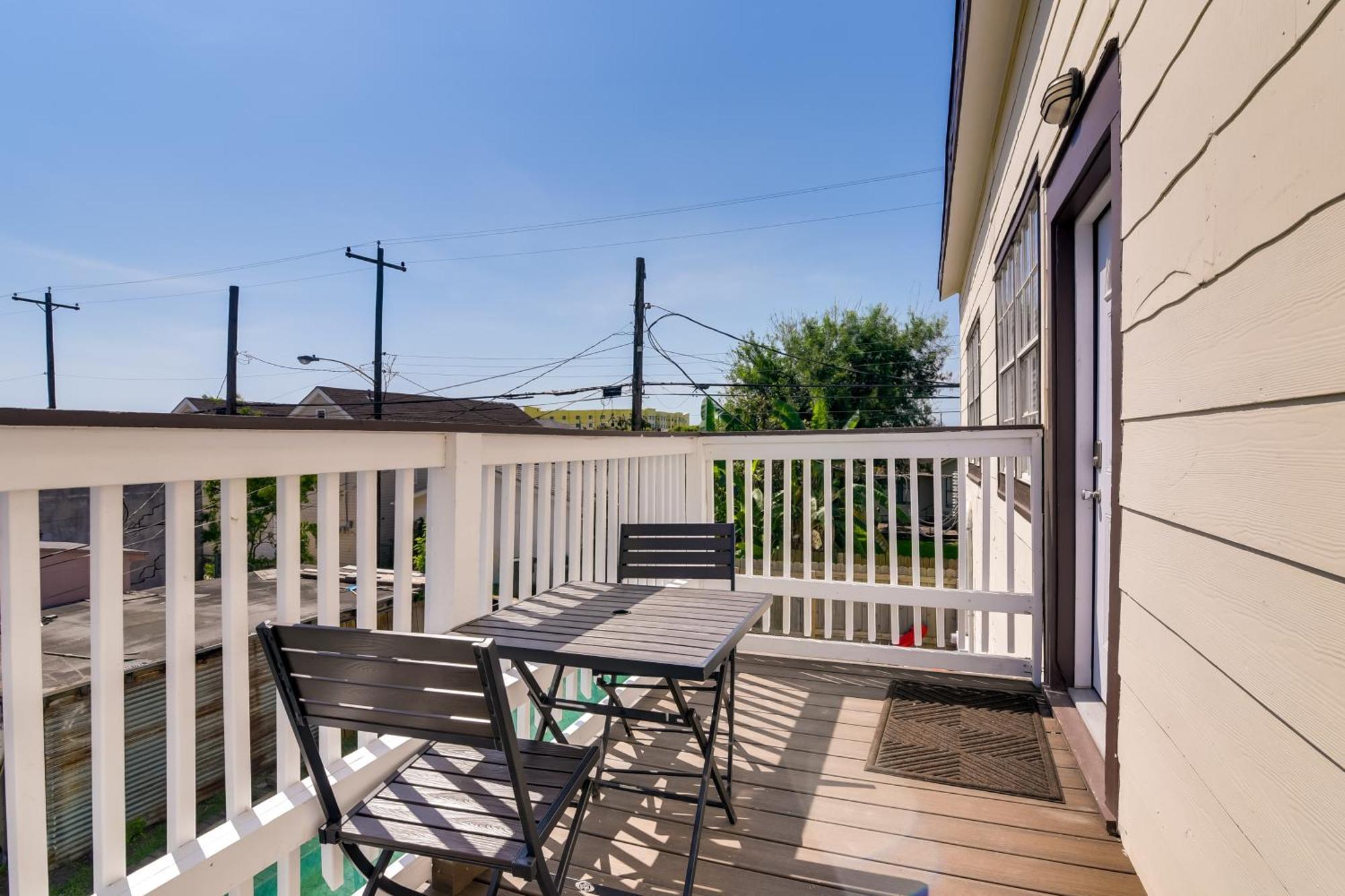 Beautiful Galveston Apt With Deck Less Than 3 Mi To Dtwn! Екстер'єр фото