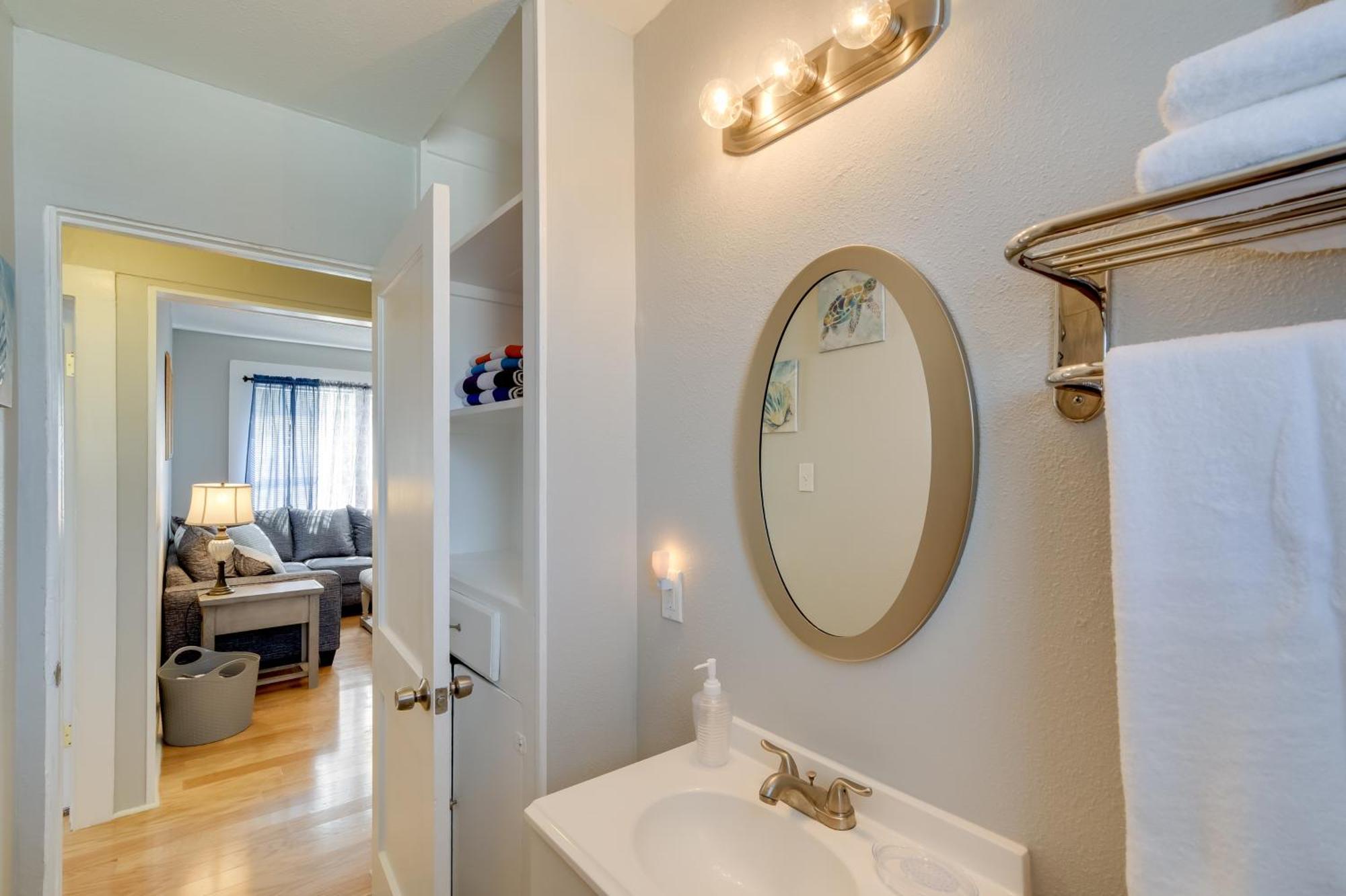 Beautiful Galveston Apt With Deck Less Than 3 Mi To Dtwn! Екстер'єр фото