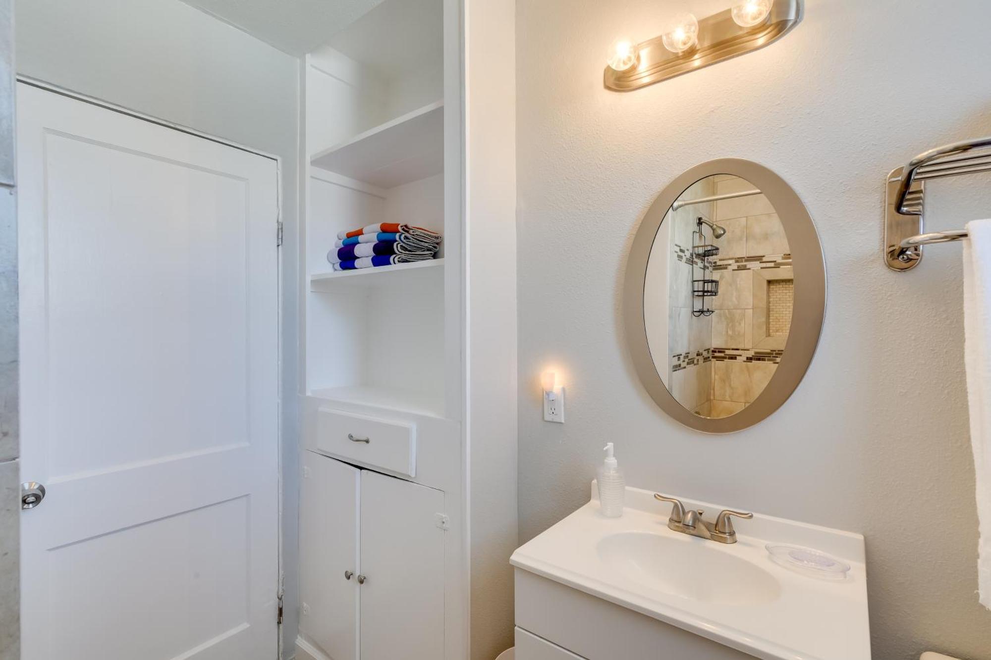 Beautiful Galveston Apt With Deck Less Than 3 Mi To Dtwn! Екстер'єр фото