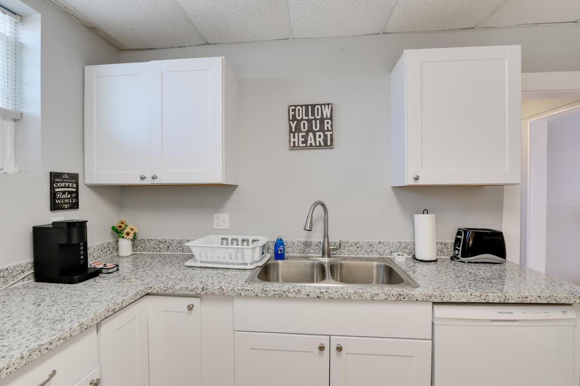 Beautiful Galveston Apt With Deck Less Than 3 Mi To Dtwn! Екстер'єр фото